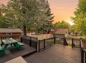 Outdoor dining - Sturgis Rider`s Retreat | Fenced Yard, PetFriendly (Sturgis)
