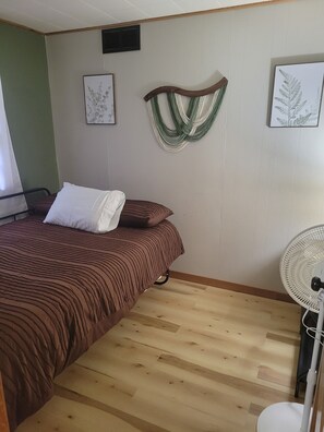 3 chambres, accès au Wi-Fi (inclus), literie fournie