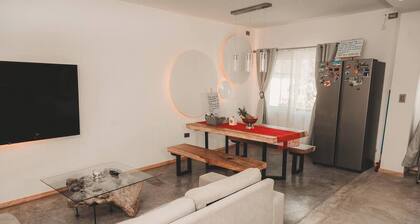 Luxury Home 2_Starlink 400 Mbit_AC_Jacuzzi_6 People