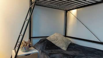 Coffres-forts dans les chambres, bureau, fer et planche à repasser