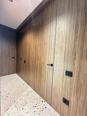 Apartamento Deluxe, vistas al patio | Interior