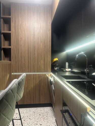 JAIS Home-Moon Apartment-Rivus