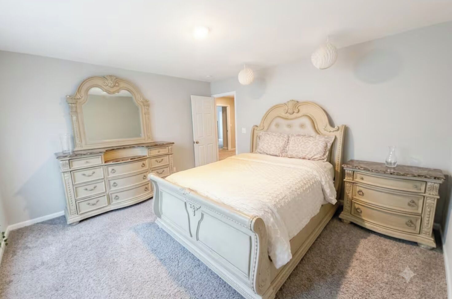 4 Schlafzimmer, Bügeleisen/Bügelbrett, kostenloses WLAN, Bettwäsche