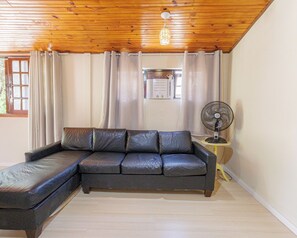 Smart TV, video games - Cabana Mata Verde Pool/Lake - Tomorrowland (Itu)