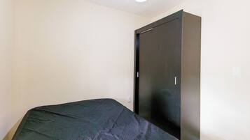 2 quartos, Wi-Fi de cortesia, roupa de cama