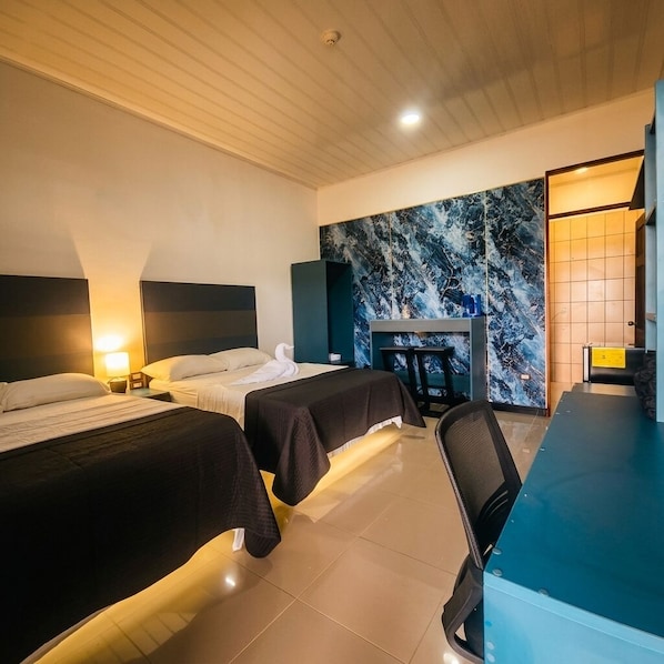 Family Suite | Blackout drapes, WiFi (free), bed sheets