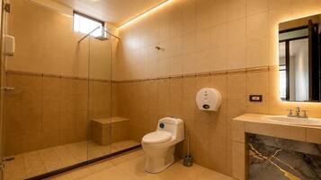 Quadruple Room, 2 Double Beds, Non Smoking | Bathroom | Soap, shampoo, toilet paper