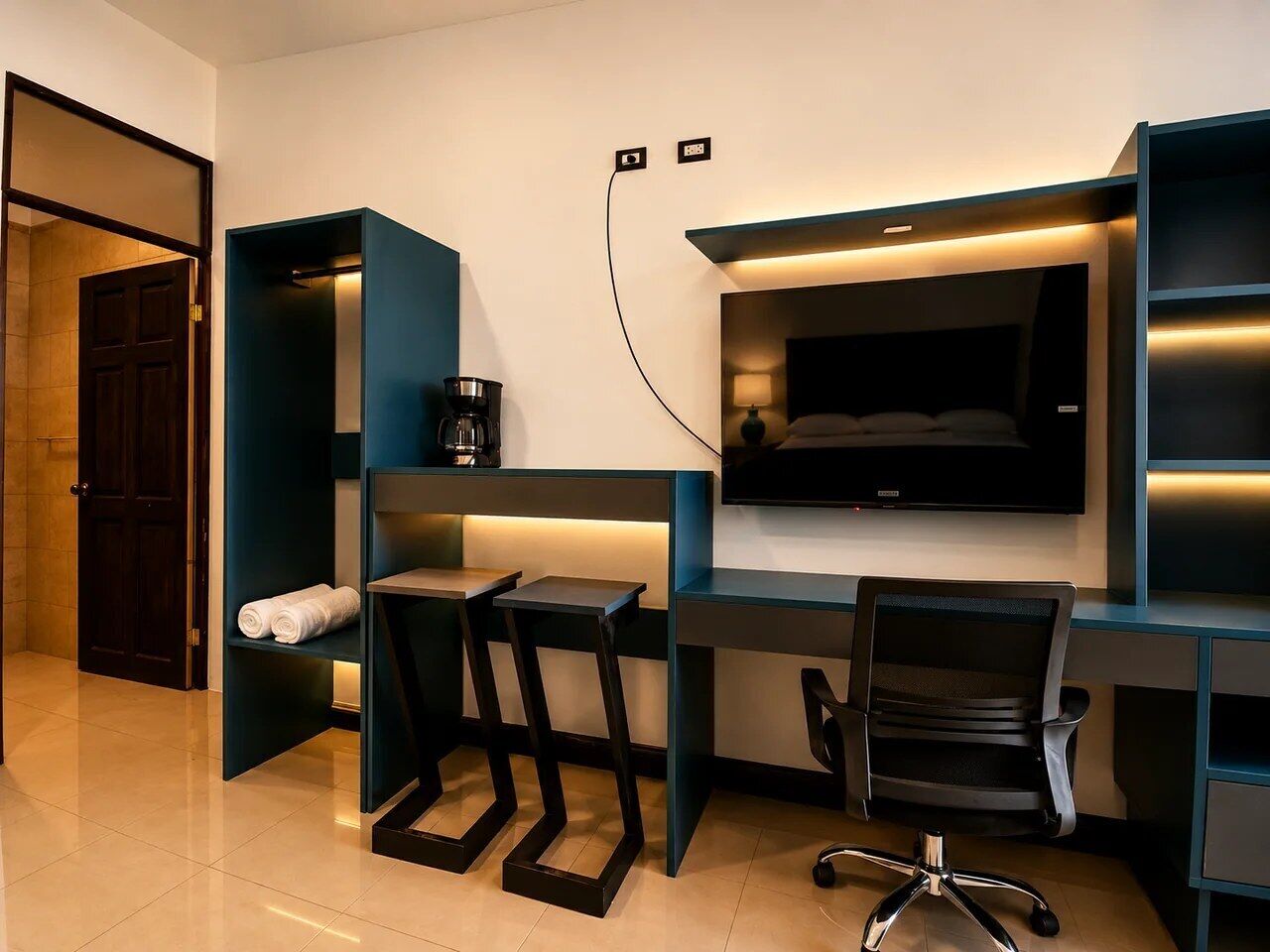 Quarto quádruplo luxo | Cortinas blackout, Wi-Fi de cortesia