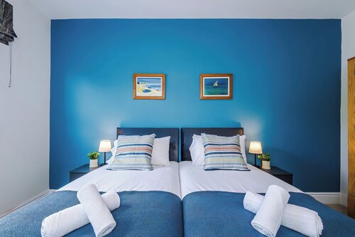 The Cosy Corner | Stylish 1BR | Sleeps 4 | Wi-Fi