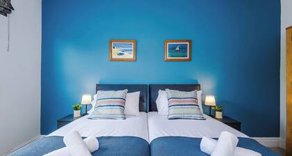 The Cosy Corner | Stylish 1BR | Sleeps 4 | Wi-Fi