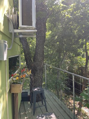 Unclassified image, 2 of 6, button - Cozy treehouse ! Close to area lakes !Great kids experience !Or adult ! Fire pit (Lavon)