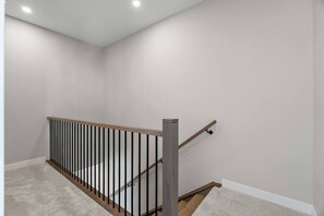 Interior - 3 King Beds | Min to UofC | Up and Down Unit (Calgary)