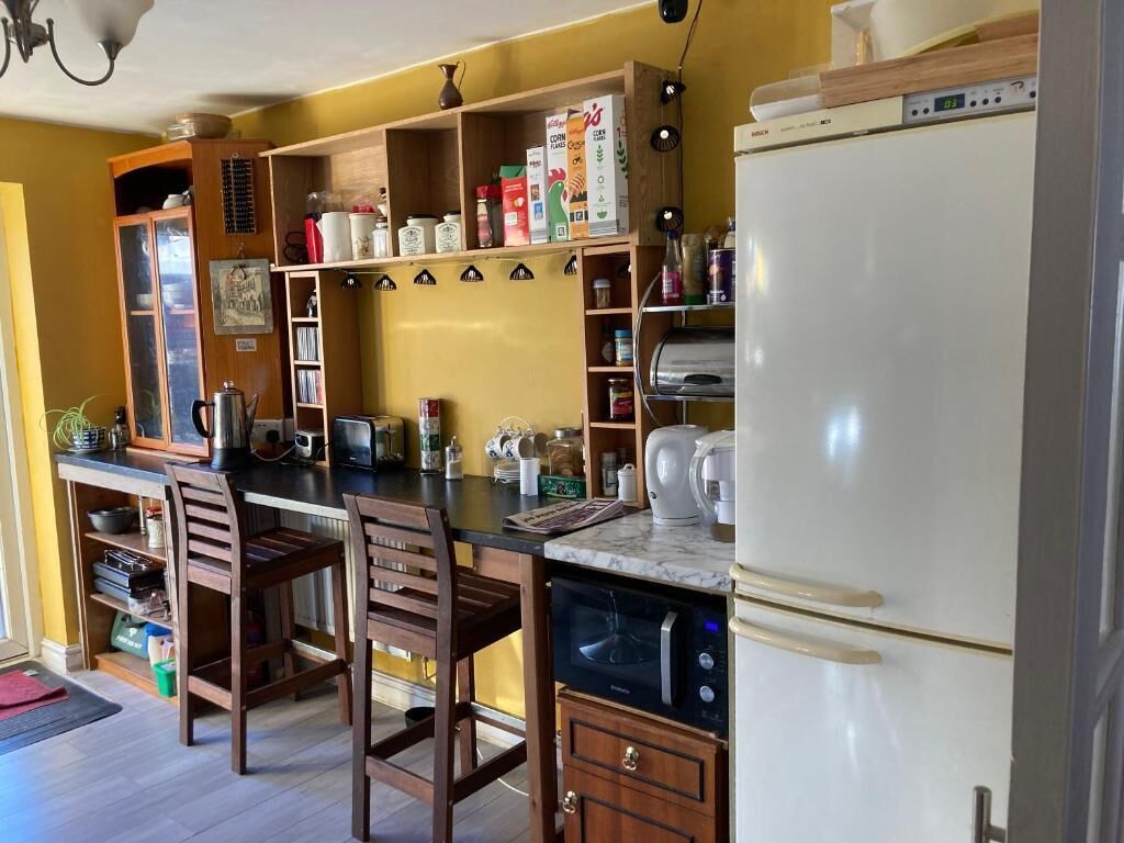 Private kitchen | Fridge, microwave