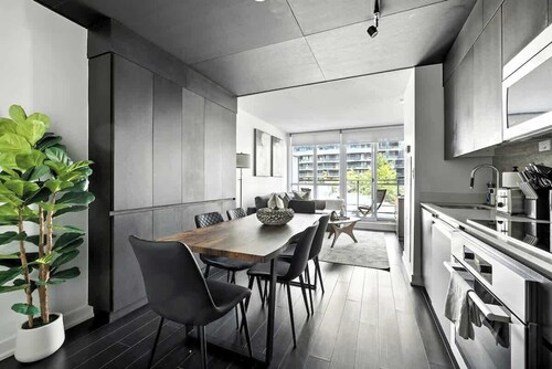 CityPlace Skyline Retreat Sleeps 5 w Patio!
