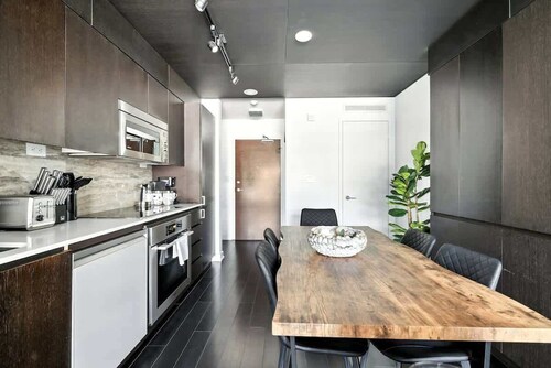 CityPlace Skyline Retreat Sleeps 5 w Patio!