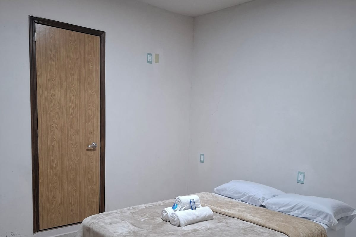 Basic Double Room | Free WiFi