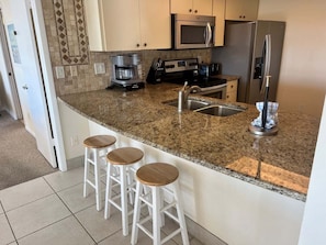 Coffee/tea maker, fridge, microwave, oven - Siesta Sands - Unit 609 (Siesta Key)