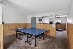 Spielezimmer