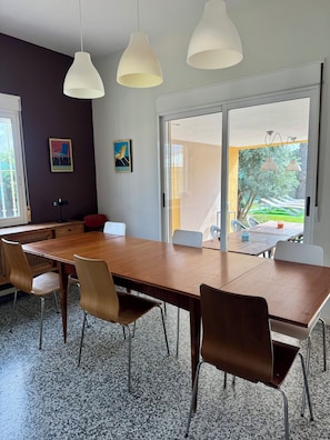 Dining - Villa with a Pool, 15 Minutes from Valencia (VC)