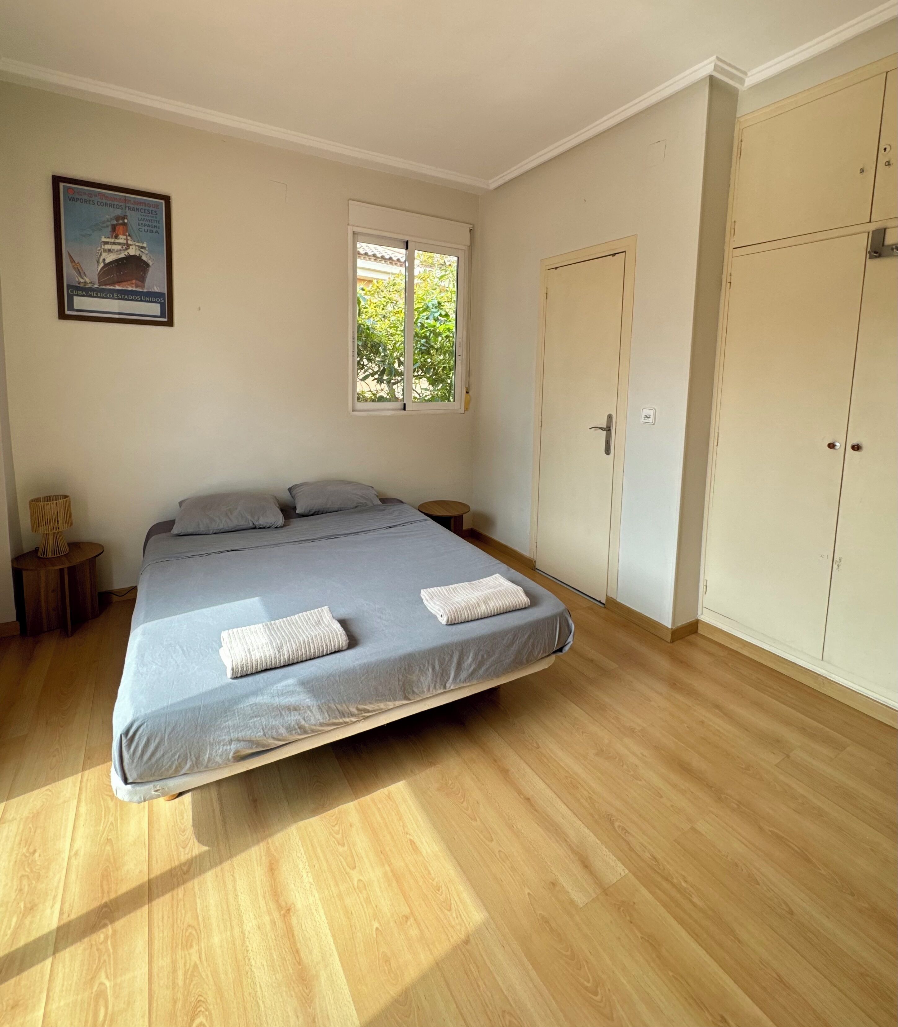 Desk, iron/ironing board, WiFi (free), bed sheets