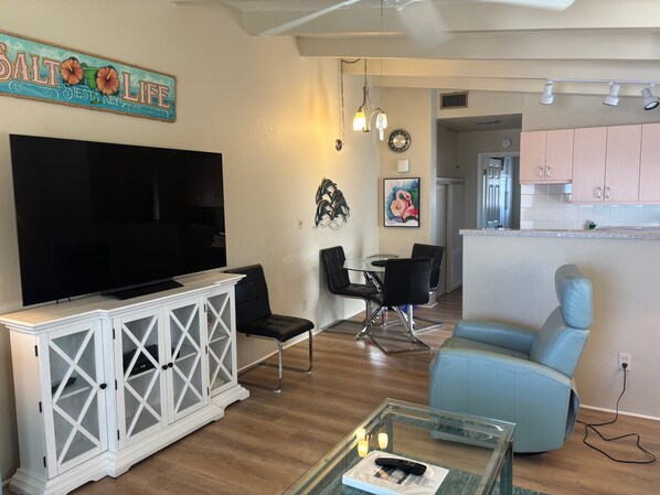 Interior - SR-18 - 2nd Floor Gulf Front (Siesta Key)