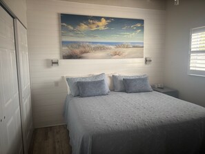 1 bedroom, iron/ironing board, WiFi (free), bed sheets - Cozy 1BR Siesta Key apartment for 2 with courtyard views. (Siesta Key)