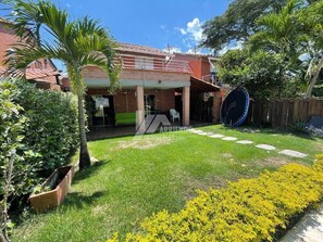Property grounds - 10 people Chalet in Santa Fe de Antioquia for Relaxation and Rest family time (Antioquia)