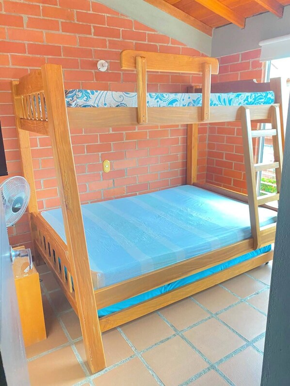 Room - 10 people Chalet in Santa Fe de Antioquia for Relaxation and Rest family time (Antioquia)