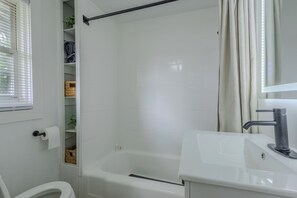 Handtücher, Seife, Toilettenpapier