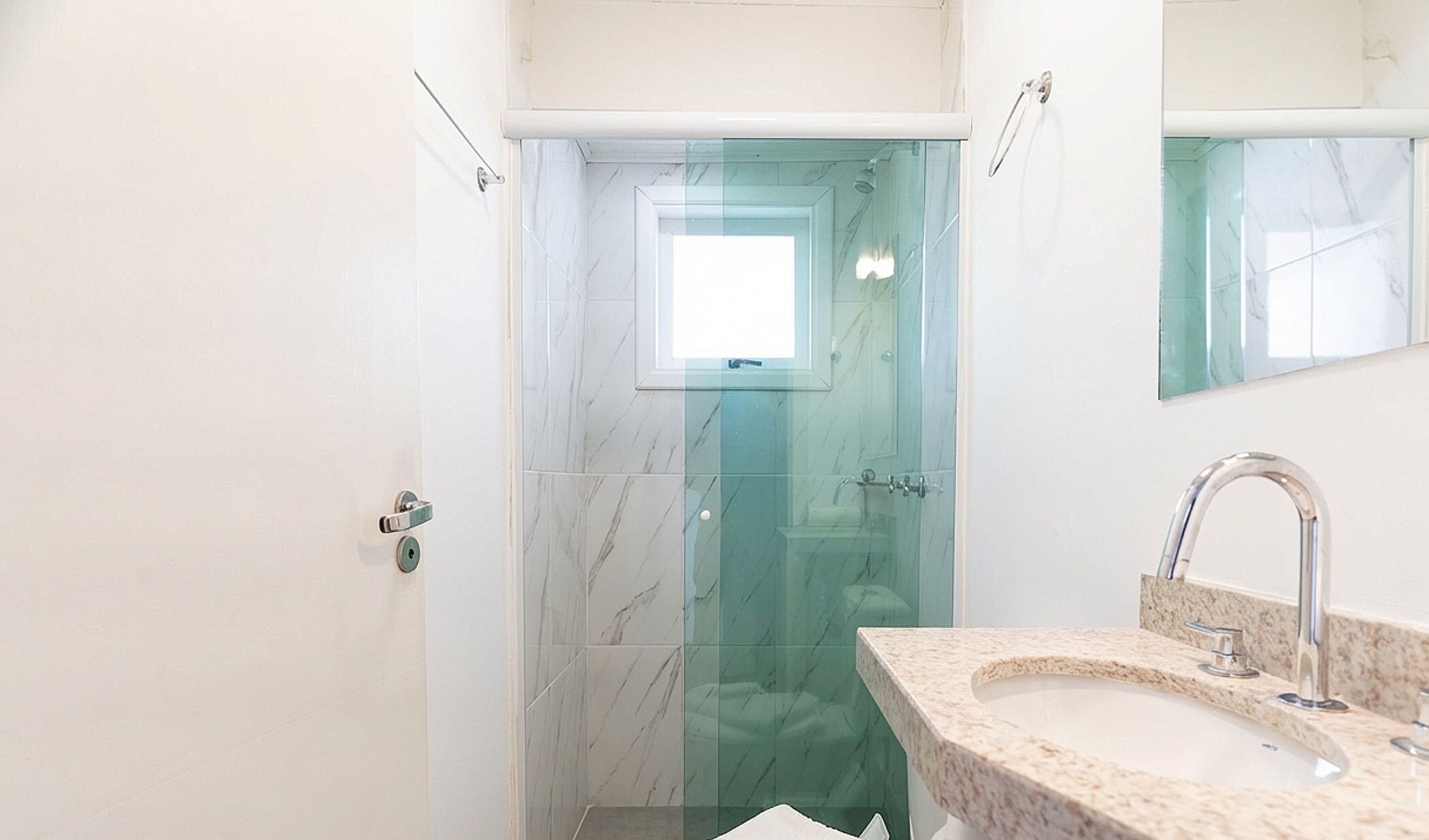 Apartamento básico | Baño | Ducha