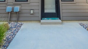 Unclassified image, 5 of 39, button - Family SLC Stay | Ski Access & Private Balcony (Salt Lake City)