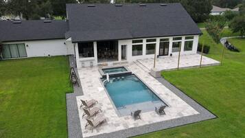 Piscine extérieure