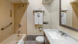 Hair dryer, bidet, towels, soap - Family Suite 1 Queen Room (Anaheim)