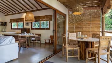 House, 3 Bedrooms, Balcony, City View | Dining