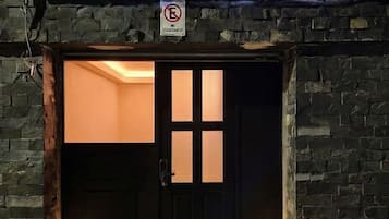 Basic Shared Dormitory | Exterior detail