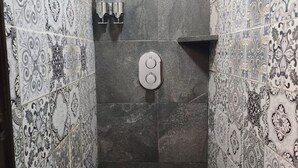 Bathroom - Capsule (Mexico City)