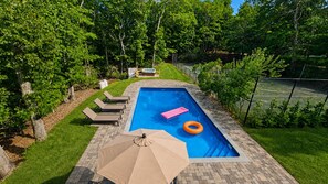 Outdoor pool - Peconic Bay Escape ~ Pool, Hot Tub and 4BD ~ 1 Acre Home (Sag Harbor)