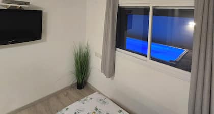 Queen 1 - Tranquil 1-bedroom hotel suites in Kiryat Ata