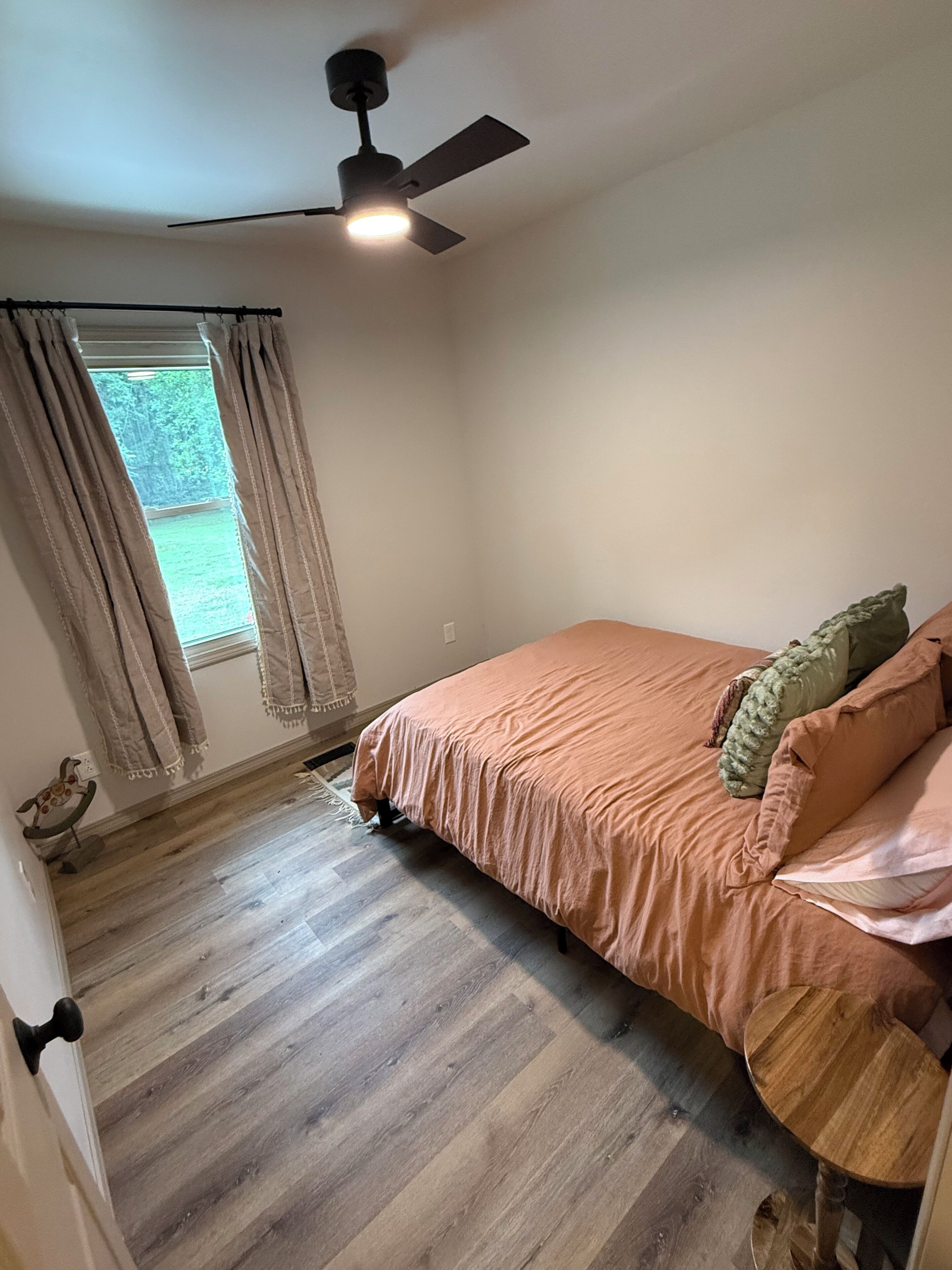 4 bedrooms, WiFi, bed sheets