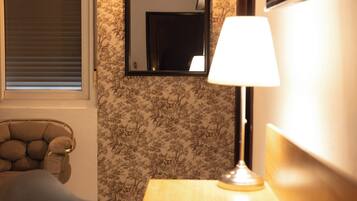 Family Double Room, City View | Interior