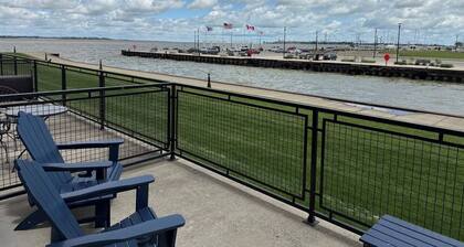 Water front patio 2 bedroom condo