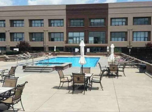 Water front patio 2 bedroom condo