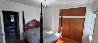 Michigan Farmhouse & Wildflower Fields Retreat, Rent from Notre Dame faculty