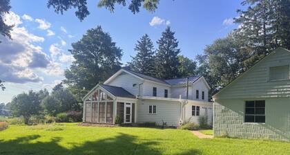 Michigan Farmhouse & Wildflower Fields Retreat, Rent from Notre Dame faculty