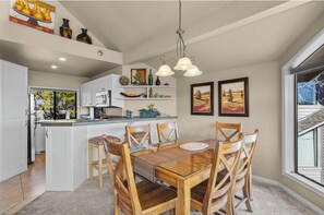 Dining - River Ridge 420AB - Spacious River View Condo w/Seasonal Pool & Hot Tub Near the Old Mill (Bend)