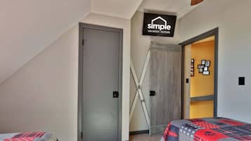 Iron/ironing board, WiFi (free), bed sheets