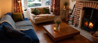 Spacious 5-Bed House | Sleeps 9 | Near Promenade