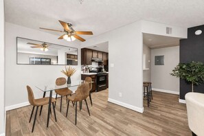 Dining - Stylish 2BR Getaway Near ASU | Pools, Gym + Parking (Tempe)