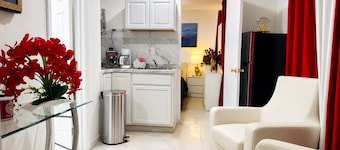 Private Miami Suite