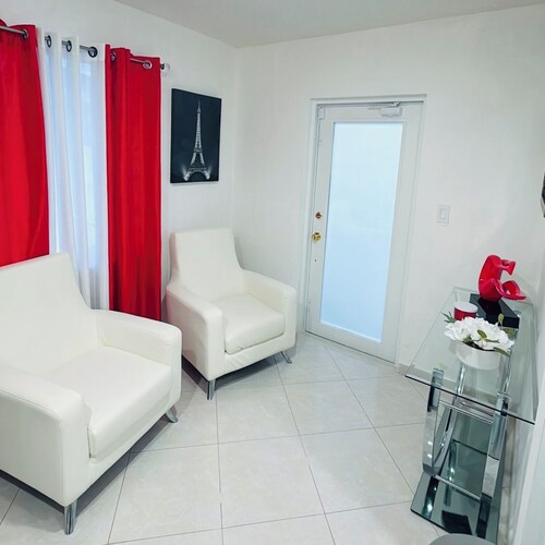 Private Miami Suite